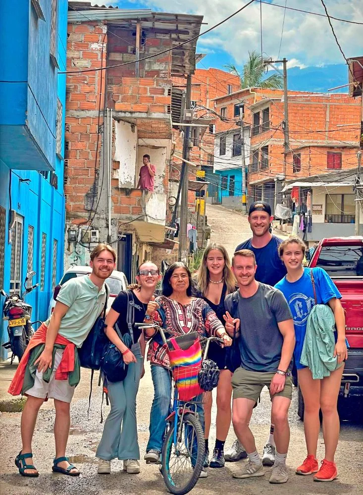 Comuna 4 Tour