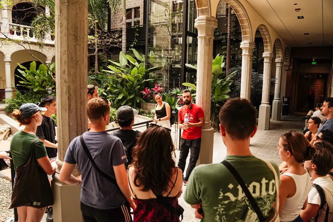 free-walking-tour-medellin-cultural-history